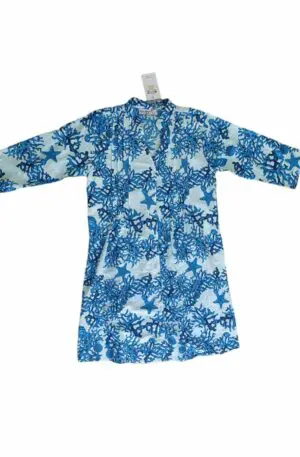 Caftano camicione fantasia corallo blu con bottoni,tessuto coprente,manica 3 quarti con bottoncino per far manica corta.
taglie: S/M; L/XL100% cotone Spedizione Gratuita
