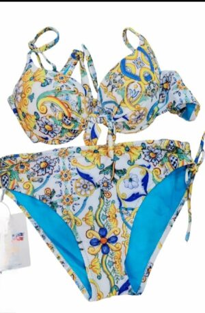 Bichni  coppa fiocco e ferretto ,slip culisse. Bratelline regolabili
Fantasia donna rosalia Spedizione Gratuita