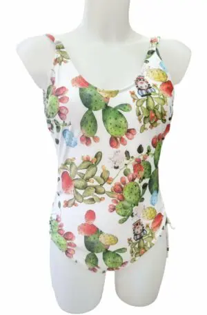 Costume intero con coppe estraibili ,bratelline regolabili, coprente. Fantasia  cactus e teste di moro. Spedizione Gratuita