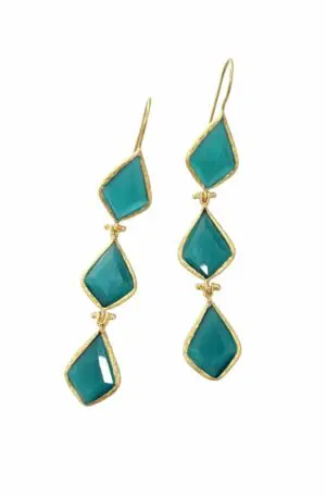 Orecchini realizzati con occhio di gatto circondato da ottone.
Peso 5.1gr
Lunghezza 8cm Spedizione Gratuita