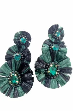 Orecchini realizzati con rafia,cristalli e punti luce. 
Lunghezza 7cm 
Peso 8.9gr Spedizione Gratuita
