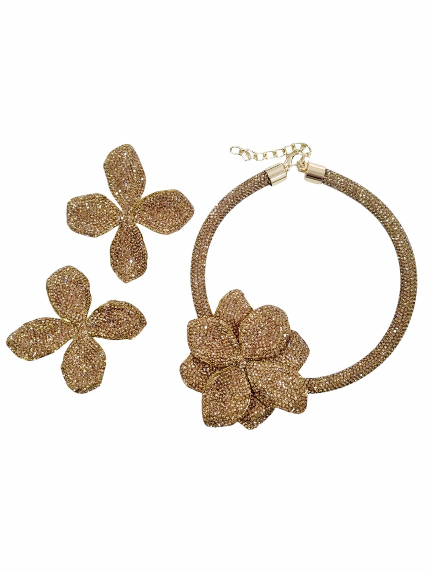 Parure collana girocollo ed orecchini realizzata con strass super luminosa Colore oro Spedizione Gratuita Parure collana girocollo ed orecchini realizzata con strass super luminosa Colore oro Spedizione Gratuita
