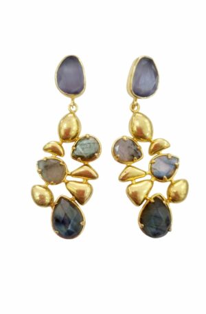 Orecchini  realizzati con labradorite,occhio di gatto ed ottone. Lunghezza 6cm Peso 9.6gr Spedizione Gratuita