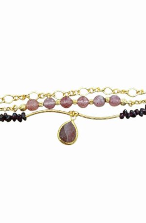 Bracciale regolabile composto da 3 fili realizzato con granati ed ottone. lunghezza regolabile 21cm Spedizione Gratuita