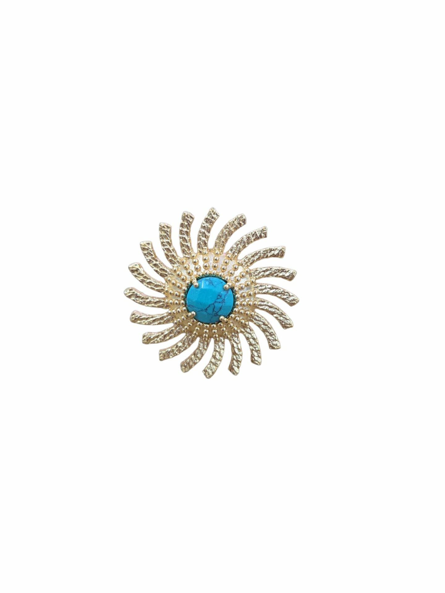Adjustable ring made with satin-finished brass and central turquoise paste. Free shipping Anello regolabile realizzato con ottone satinato battuto e pasta di turchese centrale. Spedizione Gratuita