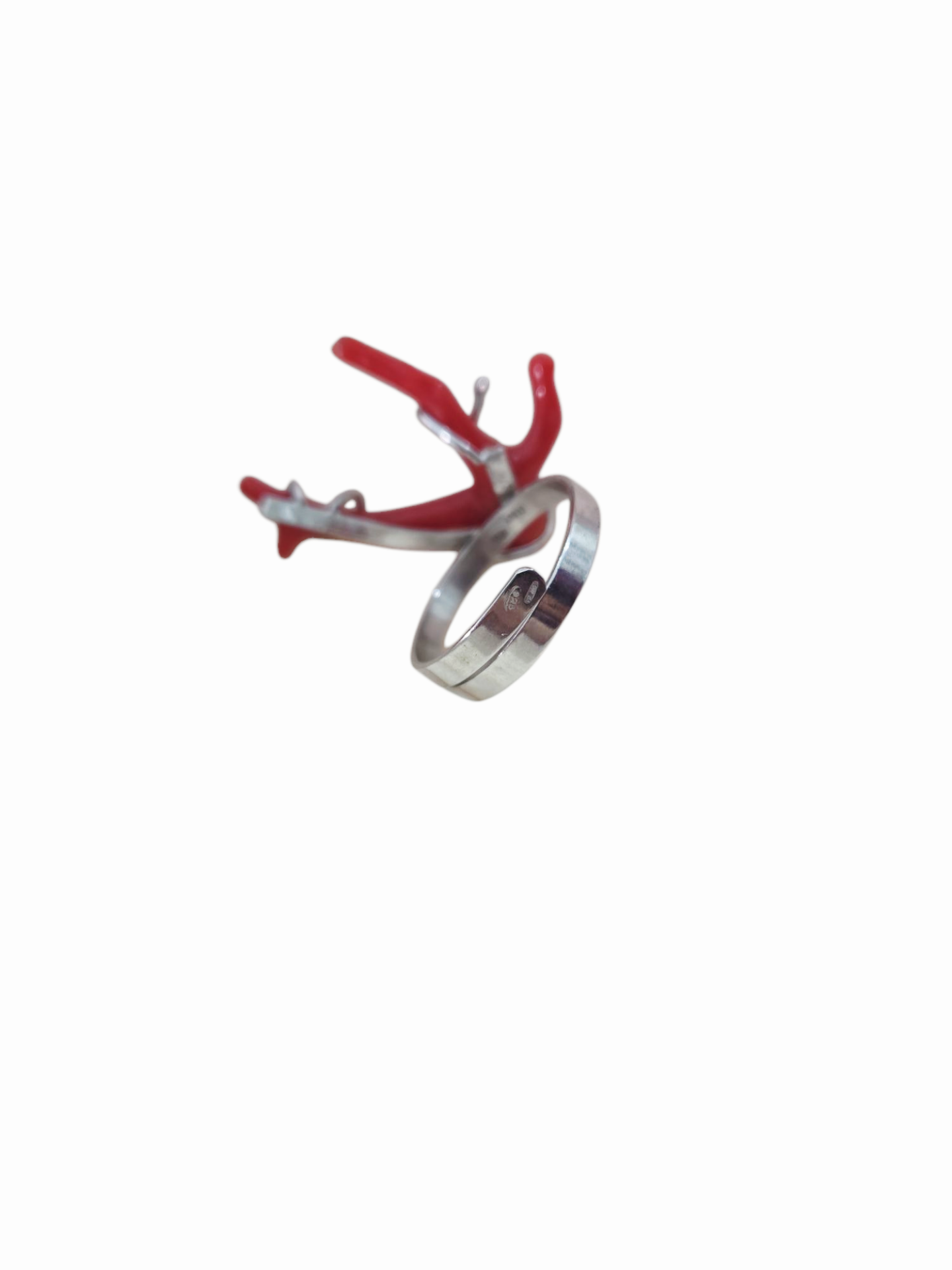 Anello regolabile realizzato in argento925 con rametto di corallo. Spedizione Gratuita