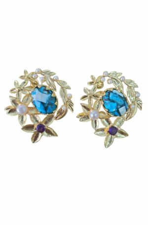 Orecchini lobo realizzati con ottone, perle di fiume, zirconi e turchese. peso 8.3gr lunghezza 3.5cm Spedizione Gratuita