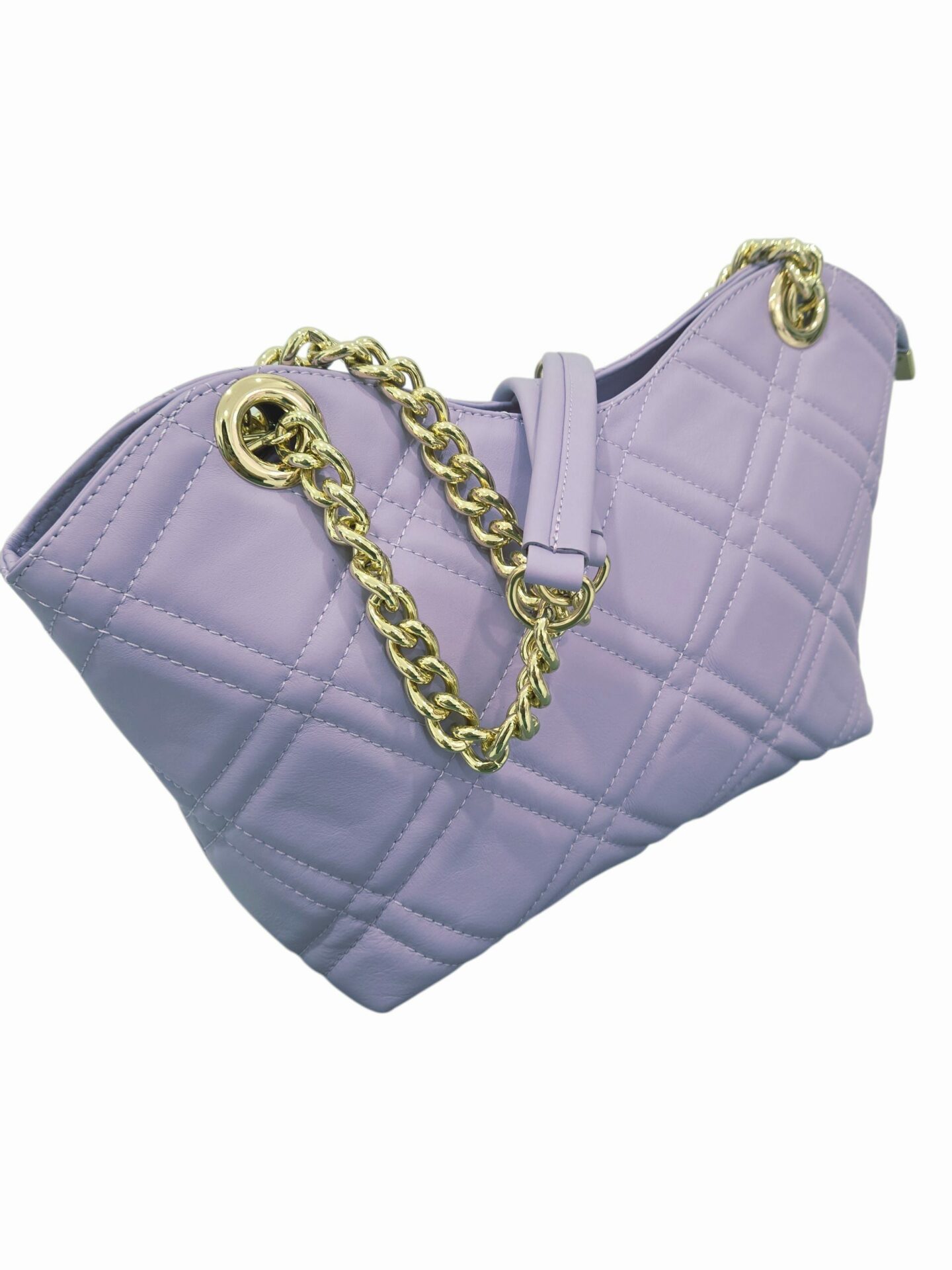 Genuine leather bag, made in Italy, with stitching, double wide handle with gold chain and leather, lined interior, single compartment with side pockets. Zip closure. Wisteria color. Dimensions: L 31 W 12 H 24 Free shipping Borsa in vera pelle,made Italy, con impunture doppio manico ampio con catena oro e pelle, interno foderato scomparto unico con tasche laterali. chiusura con zip. colore glicineMisure L 31 B12 H24 Spedizione Gratuita