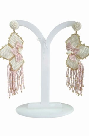 Orecchini realizzati artigianalmente con microperline panna, rosa e oro lunghezza 11cmpeso 11.1gr Spedizione Gratuita