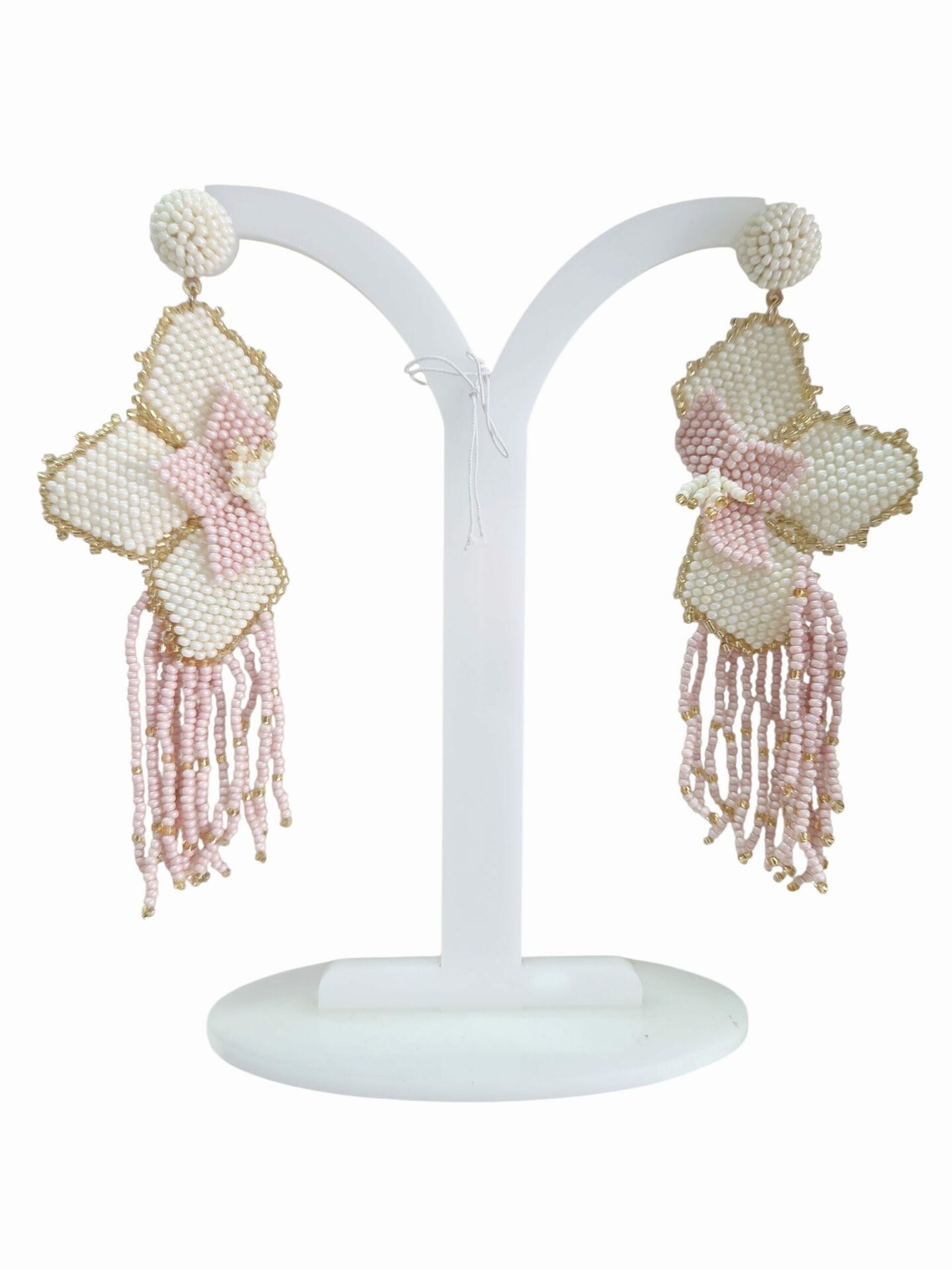 Orecchini realizzati artigianalmente con microperline panna, rosa e oro lunghezza 11cmpeso 11.1gr Spedizione Gratuita