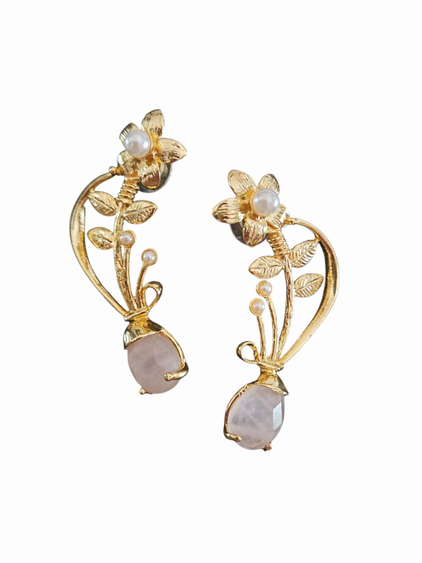 Orecchini realizzati con ottone perle di maiorca e quarzo rosalunghezza 4cmpeso 6.9gr Spedizione Gratuita Orecchini realizzati con ottone perle di maiorca e quarzo rosalunghezza 4cmpeso 6.9gr Spedizione Gratuita