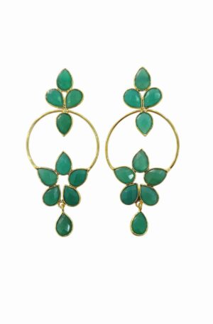 Orecchini  realizzati con quarzi verdi ed ottone.lunghezza 7.5cmpeso 6.4gr Spedizione Gratuita