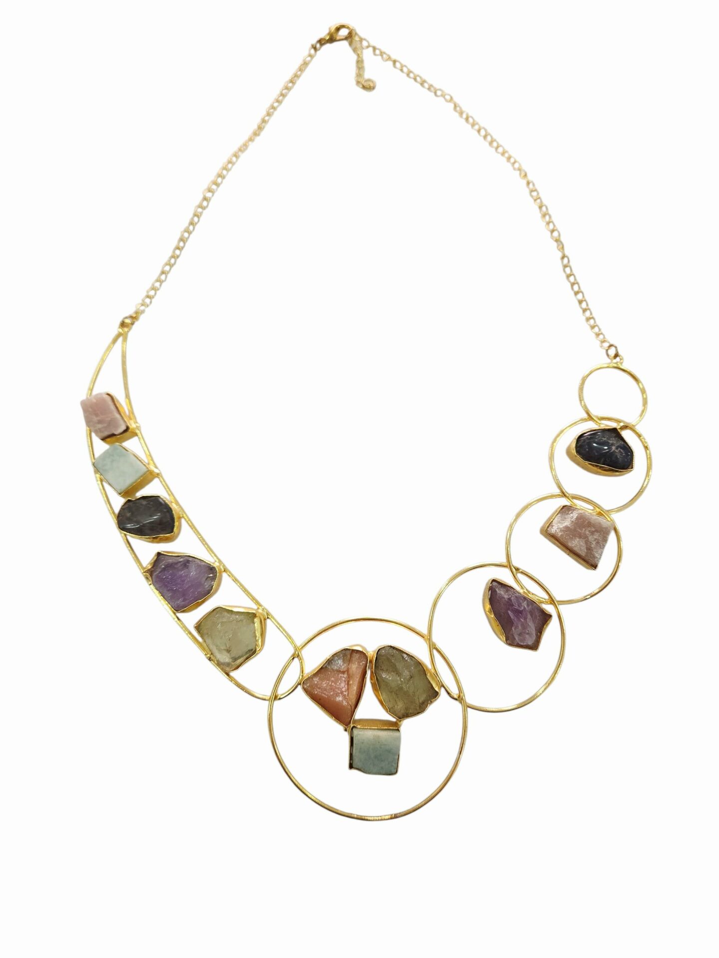 Collana girocollo realizzata con ottone e pietre naturali incastonate
lunghezza regolabile 41cm Spedizione Gratuita Collana girocollo realizzata con ottone e pietre naturali incastonate
lunghezza regolabile 41cm Spedizione Gratuita
