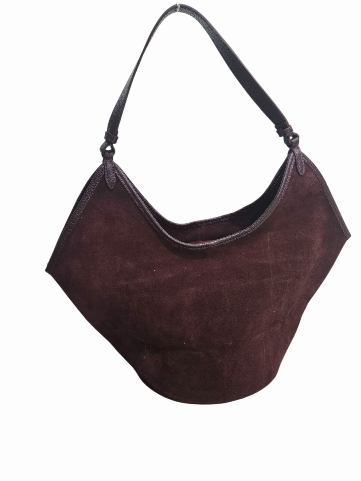 Suede bag with genuine leather trim, made in Italy, burgundy color, wide handle, leather base with studs, zip closure, large and roomy single internal compartment lined with side pockets. Measurements H27 W22 L 50 wide handle 30cm Free shipping Borsa in camoscio e rifiniture in vera pelle, made Italy, colore bordeaux,manico ampio, base in pelle con tacchetti,chiusra con zip, ampia e capiente unico scomparto interno foderato con tasche laterali.Misure H27 B22 L 50 manico ampio 30cm Spedizione Gratuita