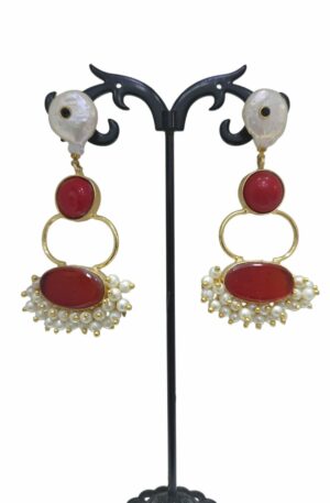 Orecchini realizzati artigianalmente con perle di maioraca,pietra naturale e perno con perle di fiume piatta e zirconelunghezza 6cmpeso 9.7gr Spedizione Gratuita Orecchini realizzati artigianalmente con perle di maioraca,pietra naturale e perno con perle di fiume piatta e zirconelunghezza 6cmpeso 9.7gr Spedizione Gratuita