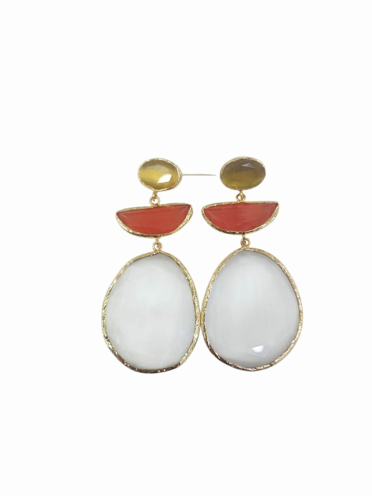Orecchini realizzati con occhio di gatto :giallo arancio e neutro, circondato da ottone
lunghezza 7cm
peso 13.8gr Spedizione Gratuita Orecchini realizzati con occhio di gatto :giallo arancio e neutro, circondato da ottone
lunghezza 7cm
peso 13.8gr Spedizione Gratuita