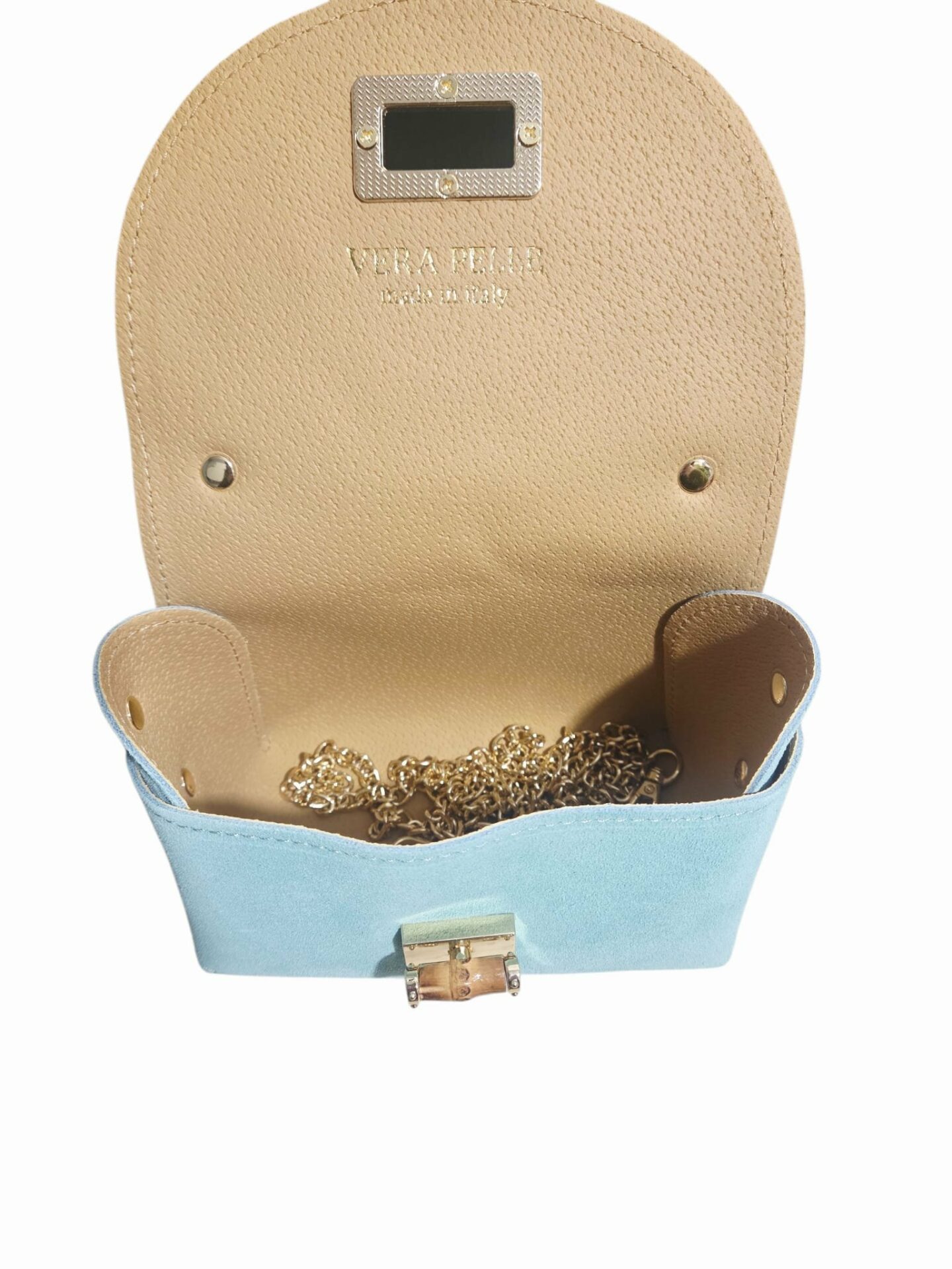 Suede shoulder bag with gold chain and bone closure. Size L16 W8 H10. Suede, genuine leather, made in Italy. Free shipping Tracollina in suede con catenella dorata,chiusura in osso. Misura L16 B8 H10. Camoscio,vera pelle,made Italy. Spedizione Gratuita