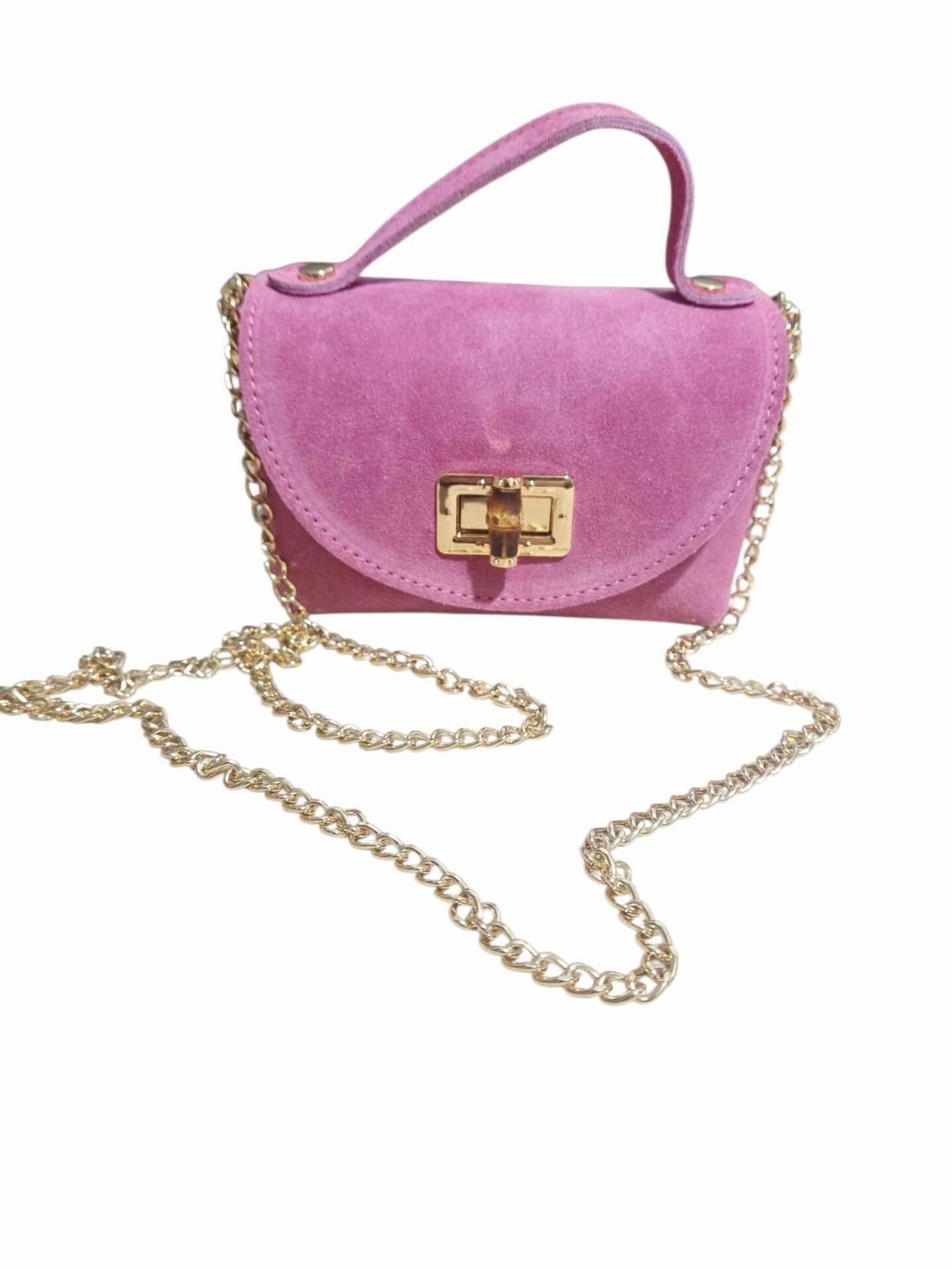 Suede shoulder bag with gold chain and bone closure. Size L16 W8 H10. Suede, genuine leather, made in Italy. Free shipping Tracollina in suede con catenella dorata,chiusura in osso. Misura L16 B8 H10. Camoscio,vera pelle,made Italy. Spedizione Gratuita