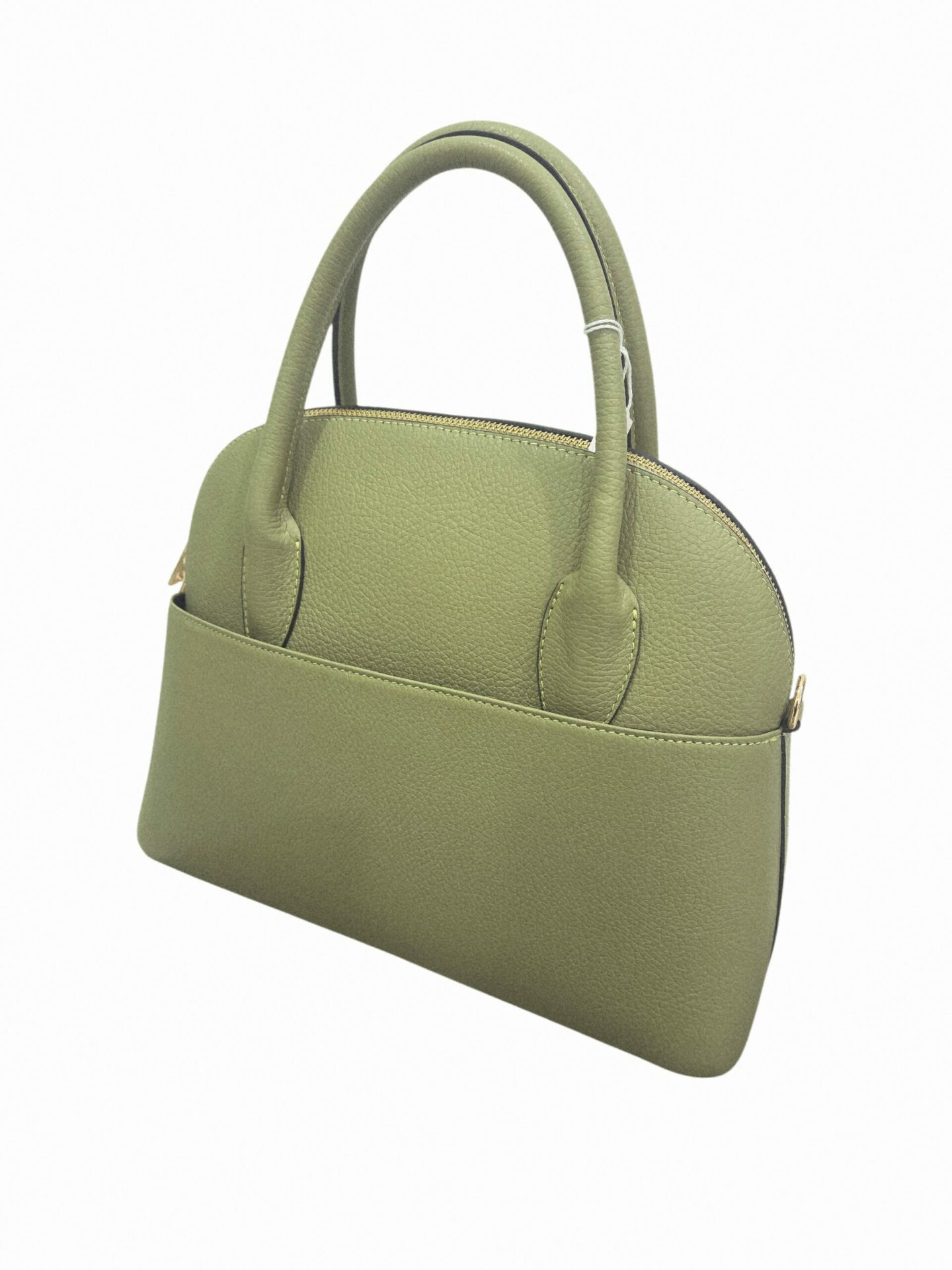 Genuine leather bag, made in Italy, zip closure, single lined interior with side pockets, two external pockets, equipped with shoulder strap. Measurements: H26 W14 L33, sage green color. Free shipping Borsa in vera pelle,made Italy, chiusura con zip, interno unico foderato con tasche laterali, due tasche esterne,dotata di tracolla.misure H26 B14 L33colore verde salvia Spedizione Gratuita