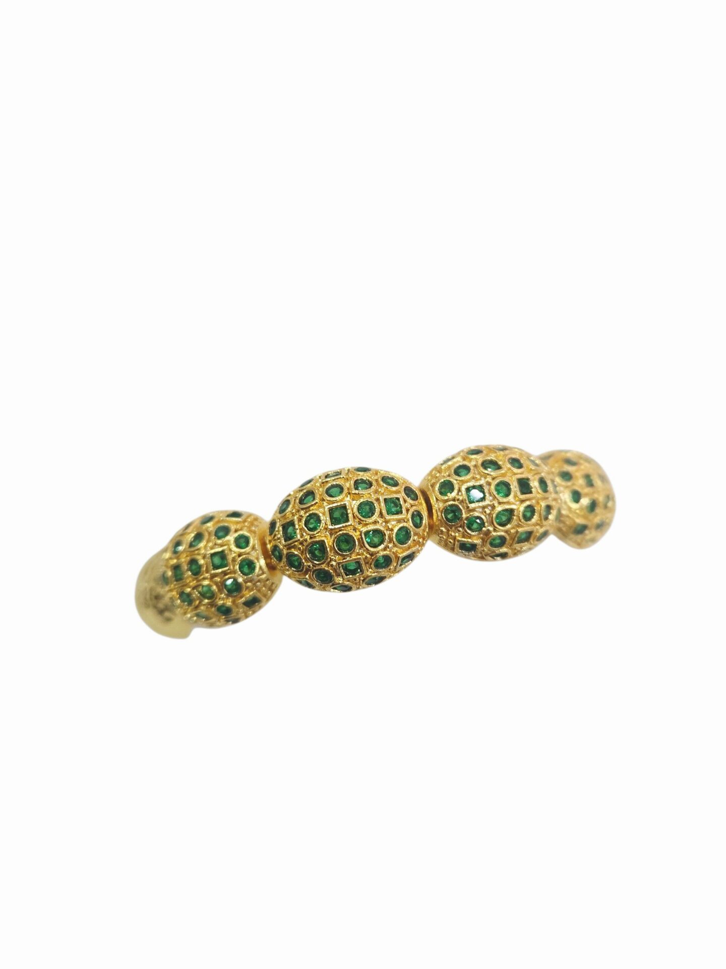 Interlocking bracelet handcrafted with beaten brass and 4 central ovals with set green zircons Free shipping Bracciale ad incastro realizzato artigianalmente con ottone battuto e 4 ovali centrale con zirconi verdi incastonati Spedizione Gratuita