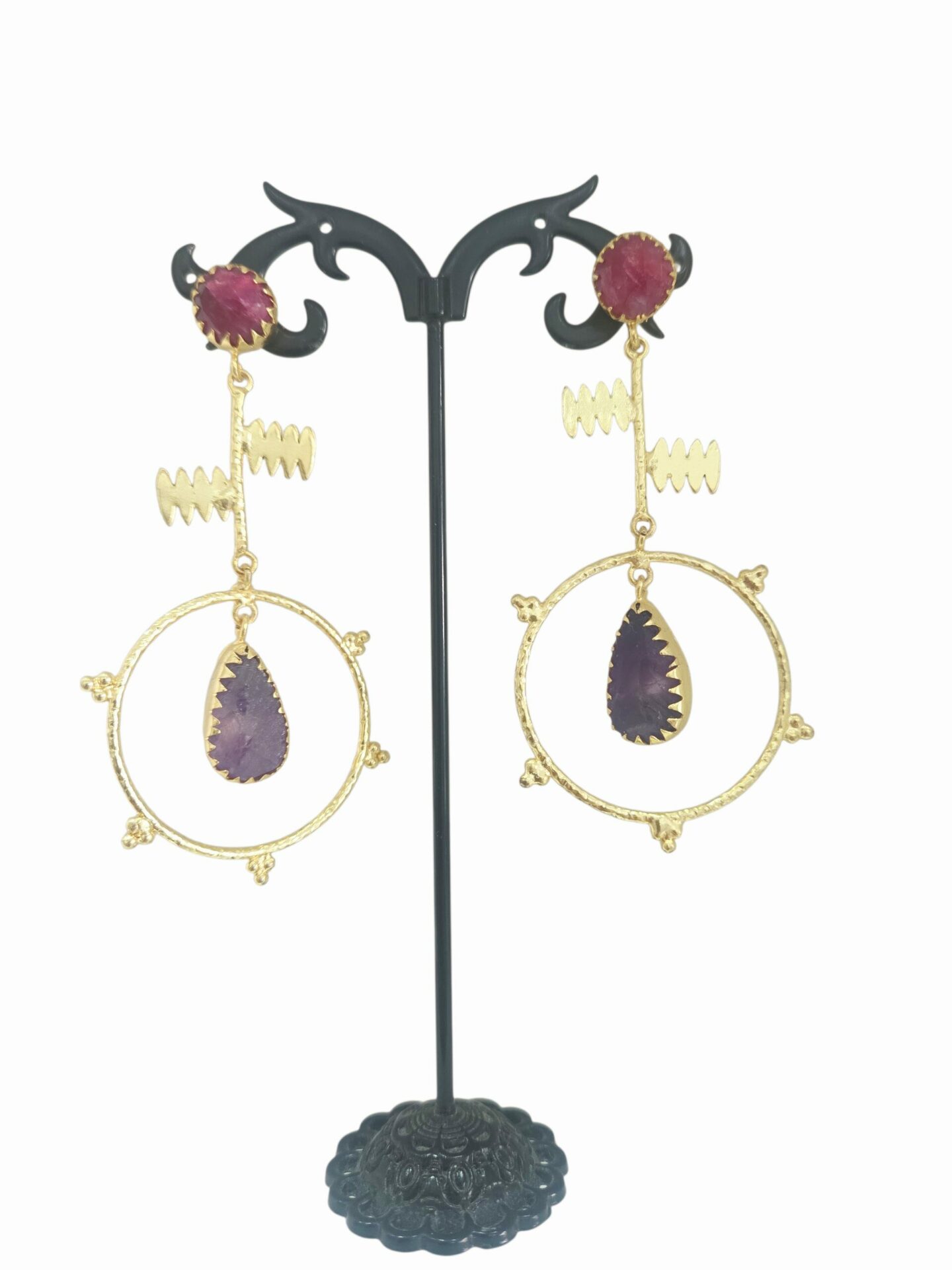 Orecchini  realizzati in ottone con ametista e radice di rubino
lunghezza 8cm
peso 9gr Spedizione Gratuita