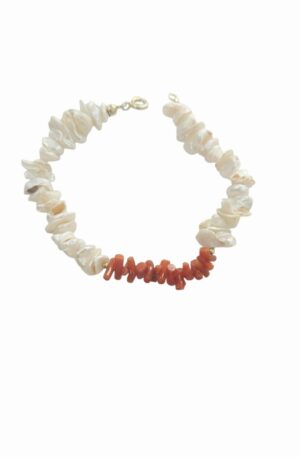 Bracciale realizzato con madreperla e corallo con chiusura in argento925 placcata oro. lunghezza 17cm Spedizione Gratuita
