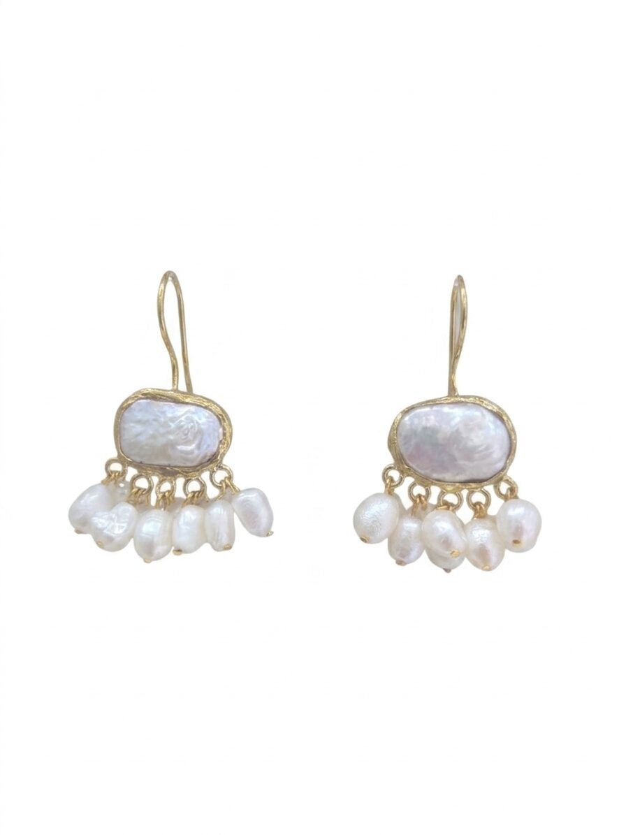 Orecchini realizzati con perle di fiume e barocca montata su ottone
lunghezza 4cm
peso 8.7gr Spedizione Gratuita Orecchini realizzati con perle di fiume e barocca montata su ottone
lunghezza 4cm
peso 8.7gr Spedizione Gratuita