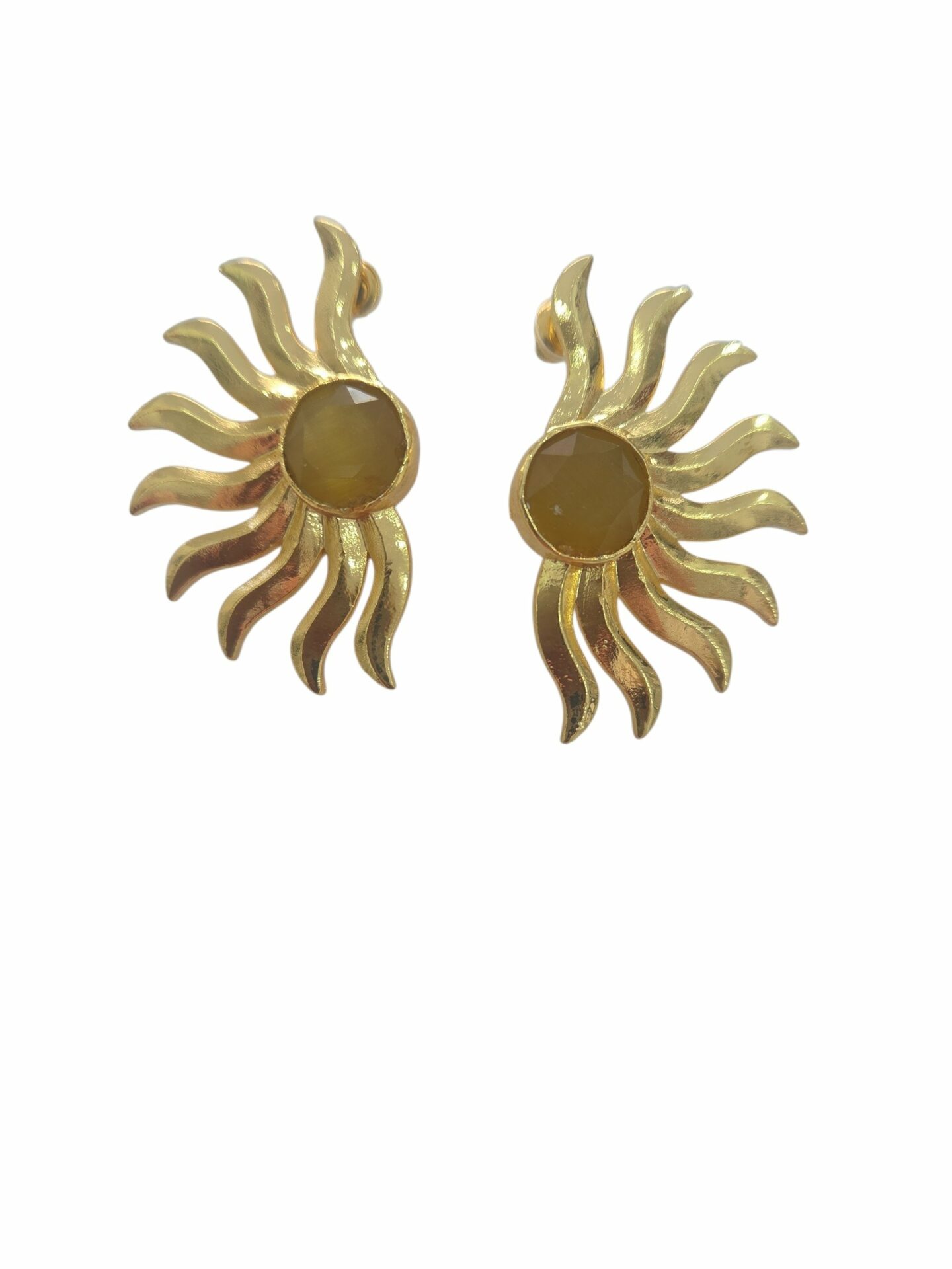 Orecchini lobo sole realizzati con ottone ed occhio di gatto giallo
lunghezza 3.5cm
peso 5.1gr Spedizione Gratuita Orecchini lobo sole realizzati con ottone ed occhio di gatto giallo
lunghezza 3.5cm
peso 5.1gr Spedizione Gratuita