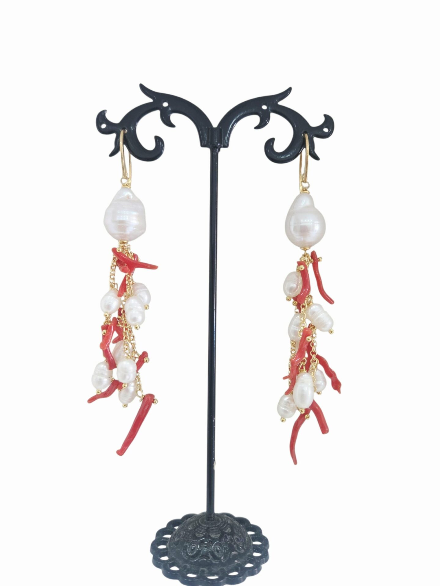 Orecchini realizzati con corallo,perle di fiume, perle scaramazze e monachella in argento925 placcata oro
lunghezza 10cm
peso 9.4gr Spedizione Gratuita Orecchini realizzati con corallo,perle di fiume, perle scaramazze e monachella in argento925 placcata oro
lunghezza 10cm
peso 9.4gr Spedizione Gratuita
