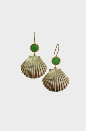 Orecchini  realizzati con conchiglie in ottone dorate ed occhio di gatto verde
lunghezza 5.5cm
peso 6.1gr Spedizione Gratuita