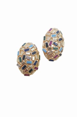 Orecchini lobo realizzati con scaglie multicolore di quarzi su base ottone
peso 6gr
lunghezza 2cm Spedizione Gratuita