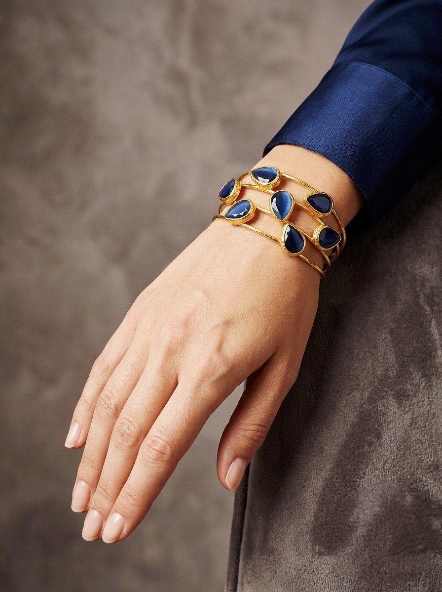 Interlocking bracelet made of brass with a cat's eye set in blue and sugar paper Free shipping Bracciale ad incastro realizzato in ottone con occhio di gatto incastonato blu e carta da zucchero Spedizione Gratuita
