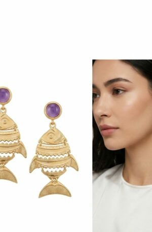 Orecchini realizzati con pesciolini mobili in ottone e perno agata viola
peso 7.2gr
lunghezza 4.5cm Spedizione Gratuita